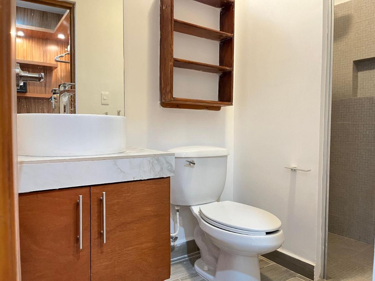 Comfy And Cute Midtown Apartment *