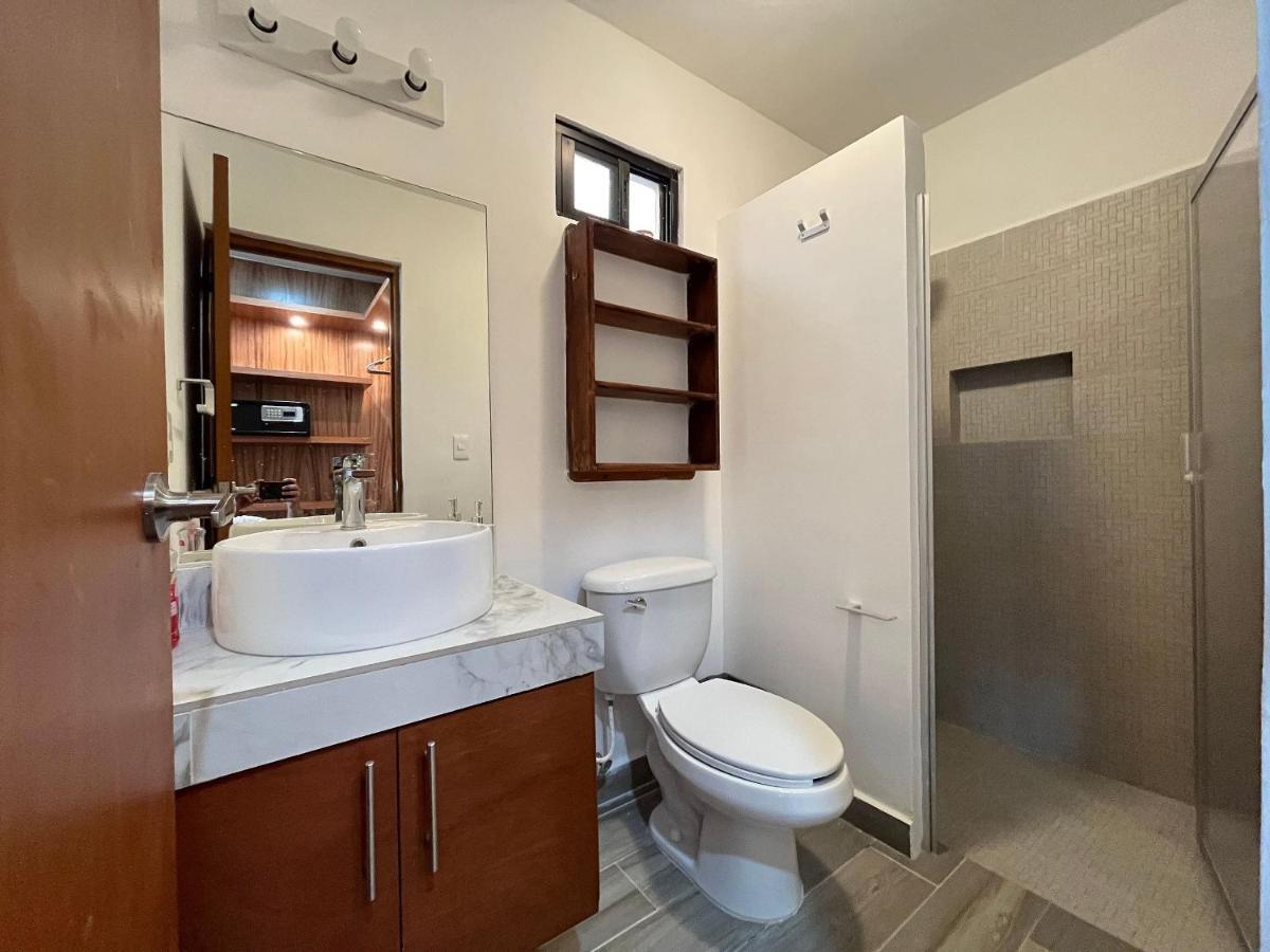 Comfy And Cute Midtown Apartamento